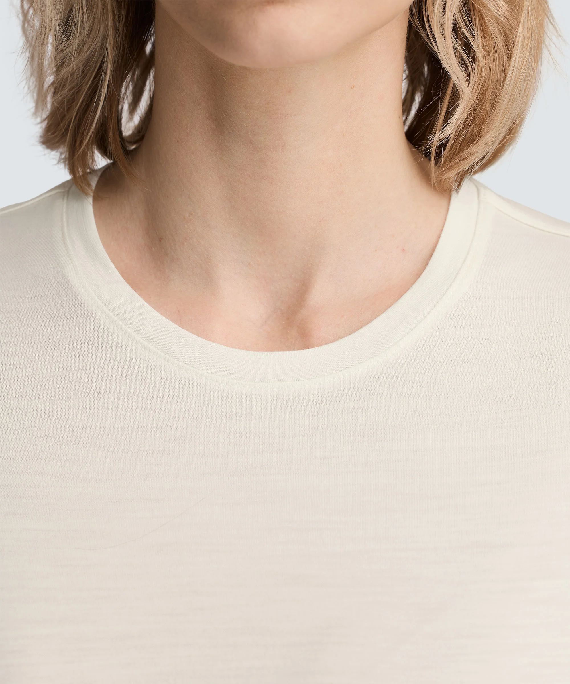 Women's Long Sleeve Merino Crew - Image 9
